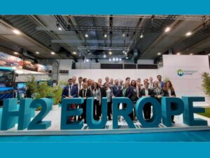 Read more about the article Η Ευρωπαϊκή Τράπεζα Υδρογόνου διενεργεί την πρώτη πιλοτική δημοπρασία ανανεώσιμου υδρογόνου στην ΕΕ στις 23 Νοεμβρίου