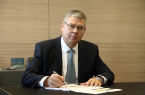 Read more about the article Ανδρέας Σιάμισιης: Η HELLENiQ ENERGY Holdings A.E προχωρεί επιτυχώς στον στρατηγικό μετασχηματισμό Vision 2025