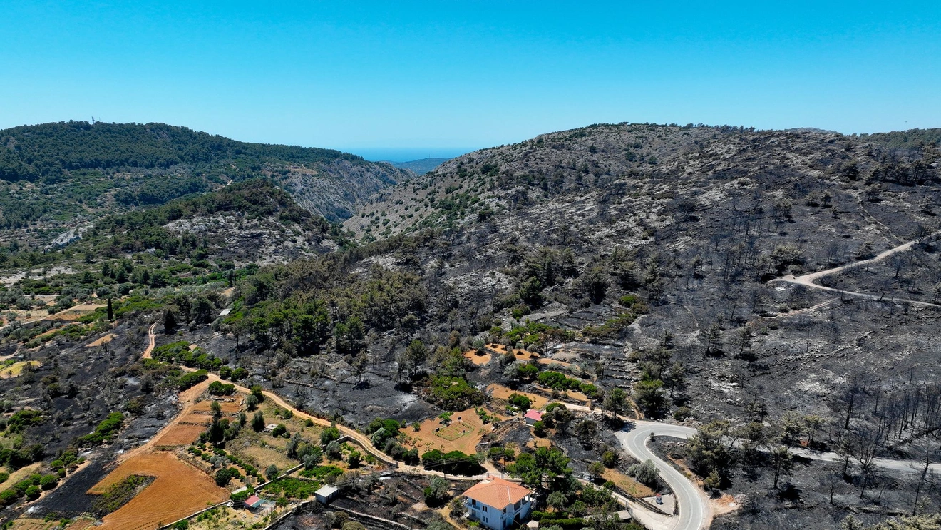 Καμένη έκταση στη Χίο | Chiosphotos.gr via In Time / Κωνσταντίνος Αναγνώστου
