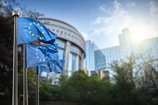 You are currently viewing Η Ευρωπαϊκή Ένωση αποχαιρετά ρωσικό πετρέλαιο, αέριο και LNG: Νέα εποχή αβεβαιότητας και προκλήσεων