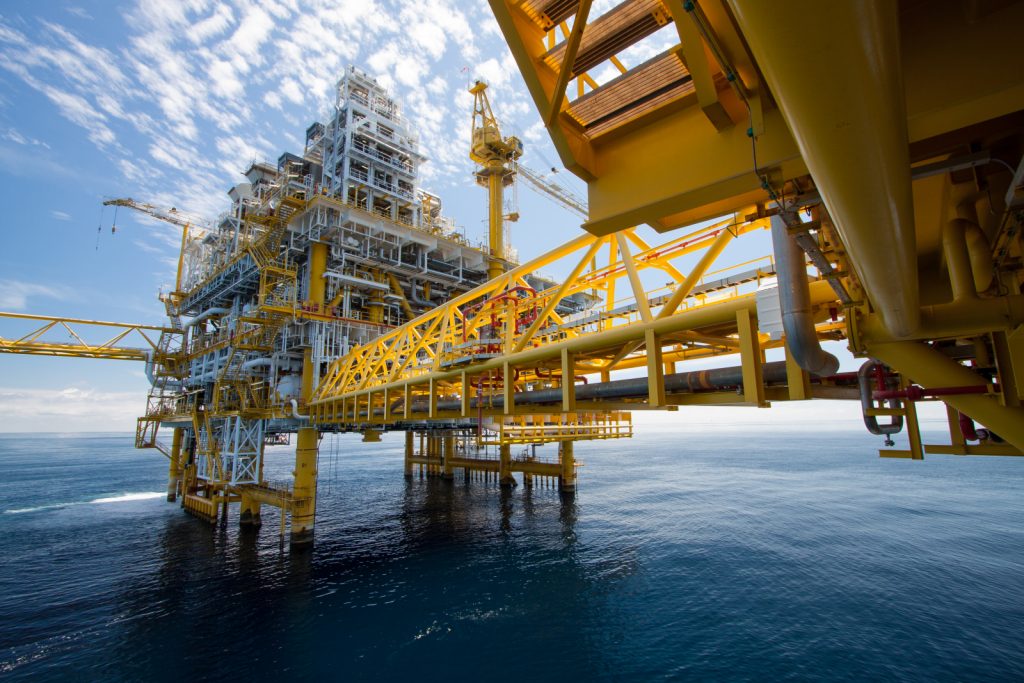 You are currently viewing Στο Ελεγκτικό συνέδριο η σύμβαση με την Chevron – Τι θα κερδίζει η Ελλάδα από την εκμετάλλευση υδρογονανθράκων