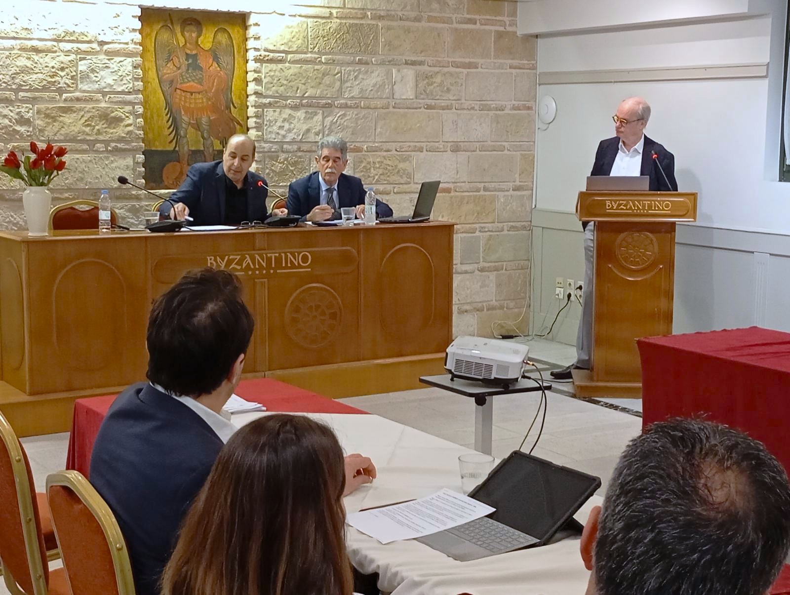 Ο Πρόεδρος του ΠΑ.Σ.Ε.ΒΙ.ΠΕ. και ​το Προεδρείο της Γενικής Συνέλευσης​.