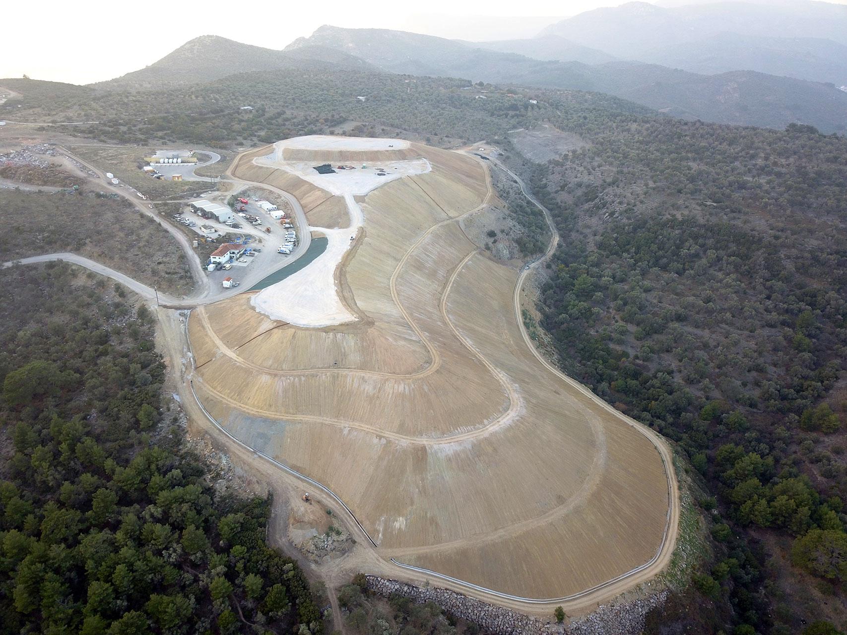 You are currently viewing Απόβλητα: 6,4 εκατ. ευρώ για την αποκατάσταση έξι χωματερών σε νησιά