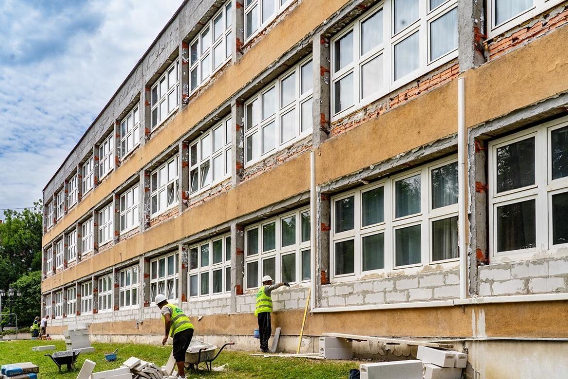 εξωτερική πρόσοψη ενός κτιρίου